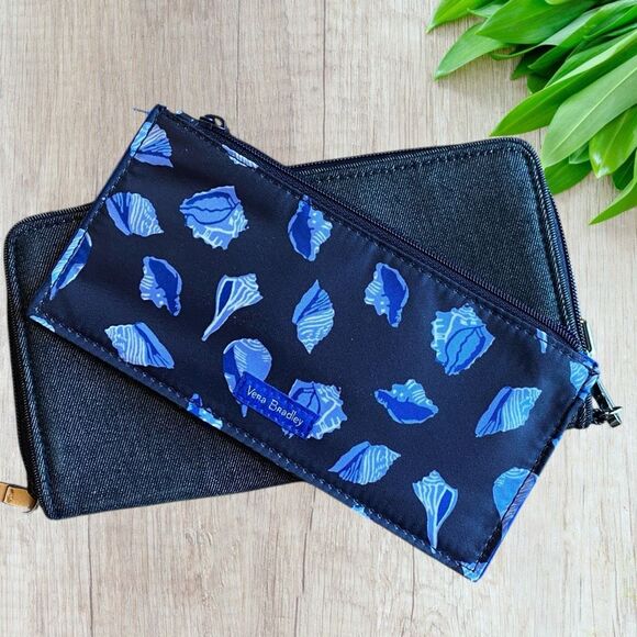 VERA BRADLEY RFID Blue Denim Beach Wristlet Wallet Shore Thing - Picture 2 of 11